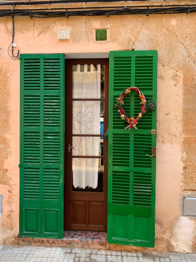 Nueva puerta de entrada en Campos