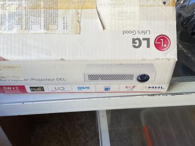 new LG DPL projector PF80G