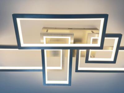 Lámpara de techo LED moderna, casi nueva