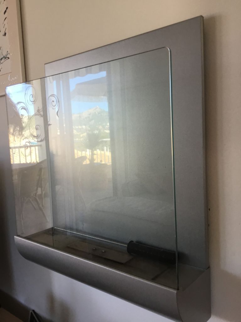 Neuwertiger Wandkamin Kamin