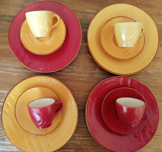 Neuwertiges Café Set aus hochwertiger Keramik handbemalt