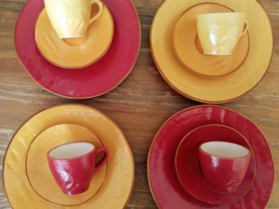 Neuwertiges Café Set aus hochwertiger Keramik handbemalt