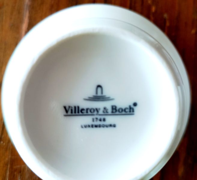 Neuwertiges Café Set aus hochwertiger Keramik handbemalt