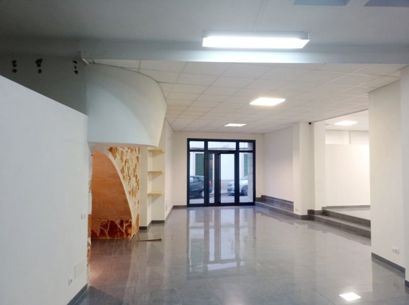 Neuwertiges und helles Ladenlokal im Zentrum von Felanitx --- L 11 CM