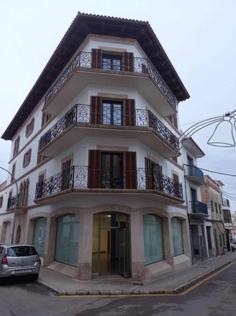 Neuwertiges und helles Ladenlokal im Zentrum von Felanitx --- L 11 CM