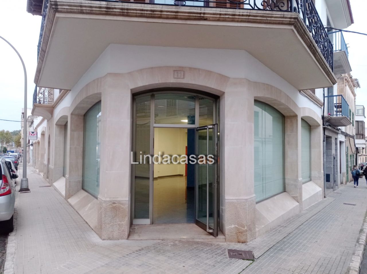 Neuwertiges und helles Ladenlokal im Zentrum von Felanitx --- L 11 CM