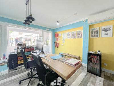 Niederlassung in Transfer in Avenida d'en Fernando Tarragó, 39-Ref. Baes-7007