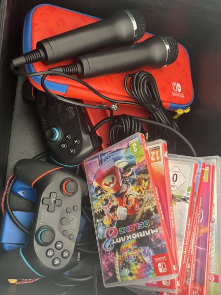 Nintendo Switch inkl Spiele, Controller / Set Handheld-Spielkonsole 15,8 cm (6,2") 32 GB