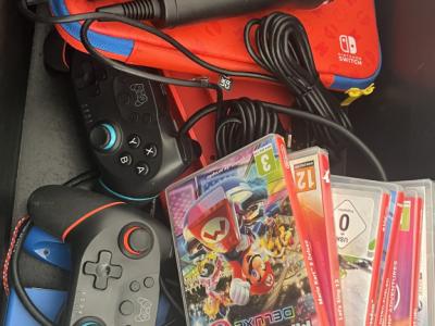 Nintendo Switch inkl Spiele, Controller / Set Handheld-Spielkonsole 15,8 cm (6,2") 32 GB