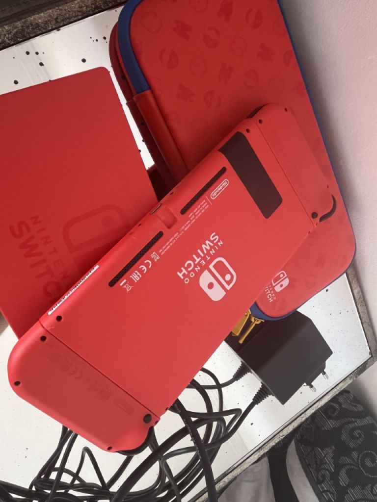 Nintendo Switch inkl Spiele, Controller / Set Handheld-Spielkonsole 15,8 cm (6,2") 32 GB