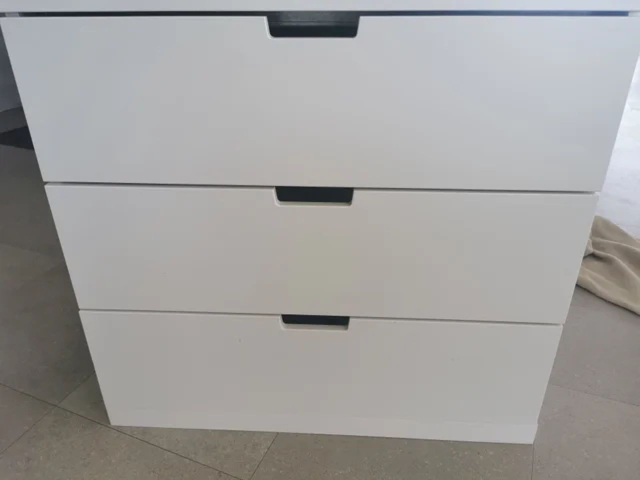 Cómoda NORDLI vertical, 3 cajones, blanca