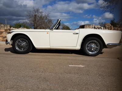 Oldtimer TR 4 A IRS in Santanyi