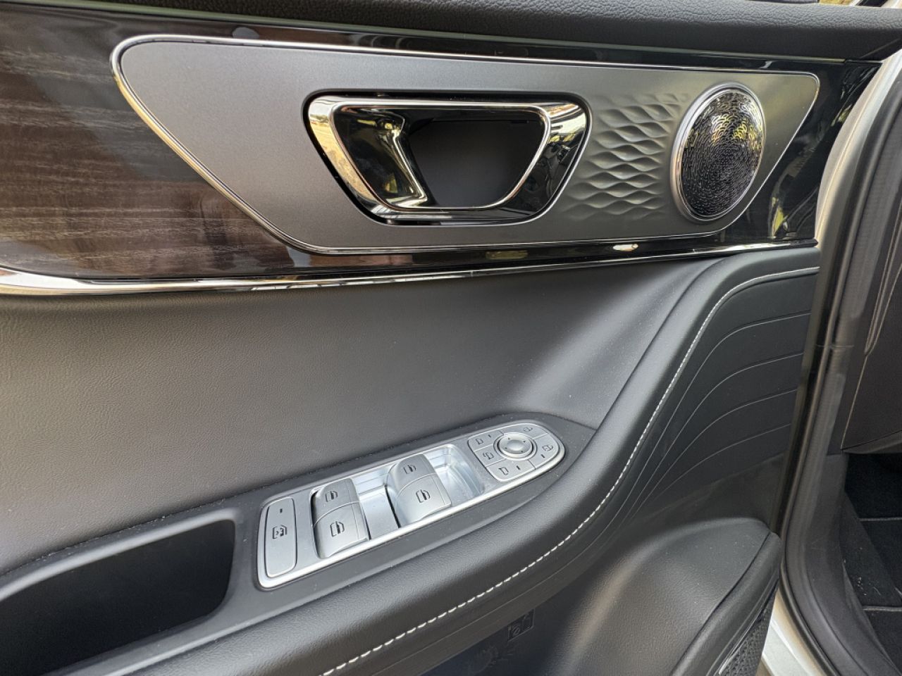 Omoda 5 original erst 5.000KM Standort Mallorca