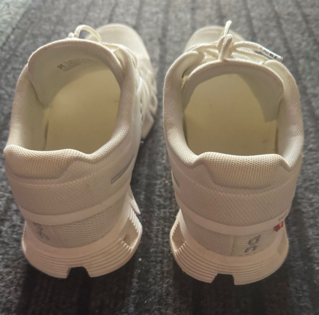 ON Running Laufschuhe