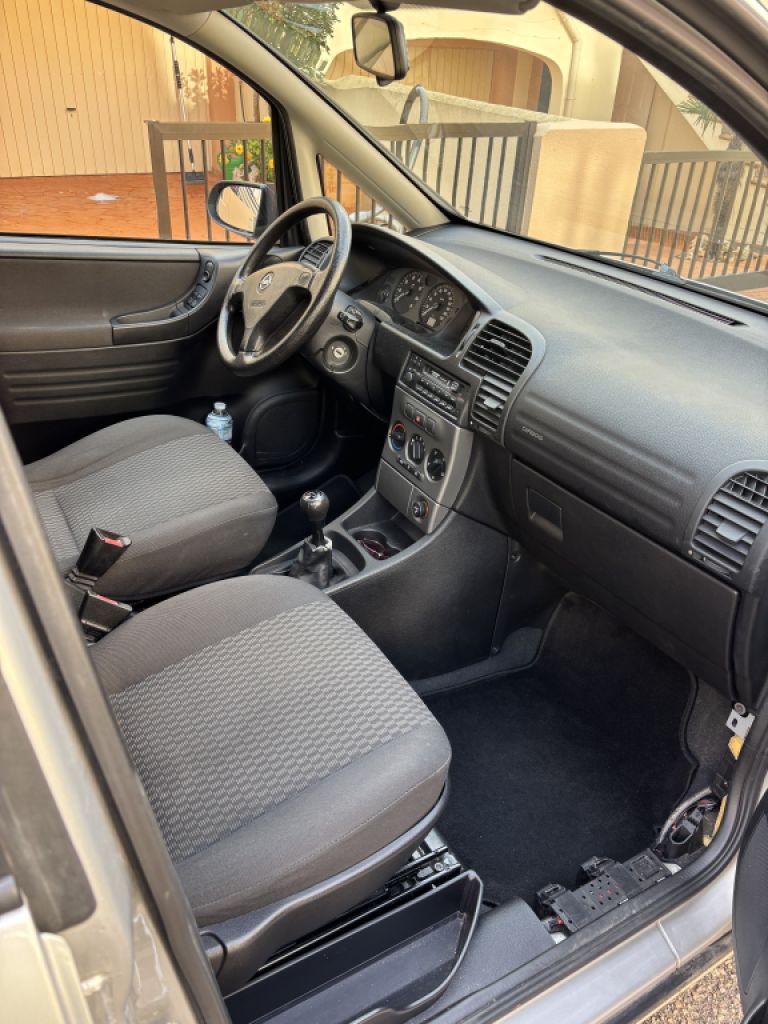 Opel Zafira 7-Sitzer, deutsches Auto mit spanischer Zulassung