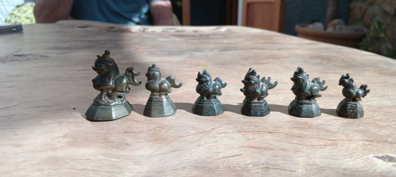 Pesos de opio Bronce