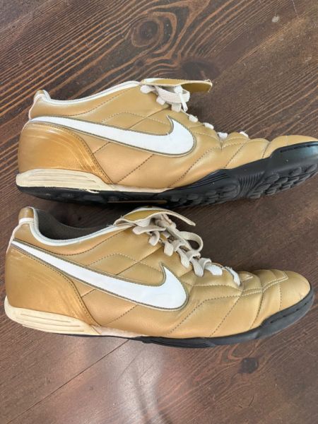 Zapatilla original NIKE talla 42