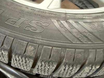 Juego de ruedas completas de invierno originales Porsche Macan III