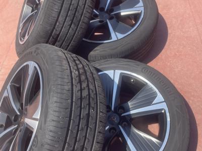 Originale Seat Cupra-Felgen R18X8 ET40 mit Reifen 245/45R18 96W.