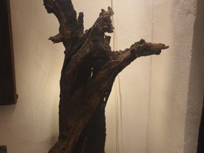 Lámpara de madera de pie original y única en su tipo