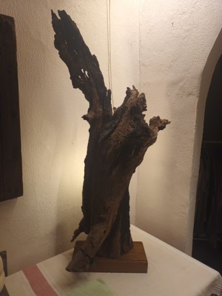 Lámpara de madera de pie original y única en su tipo