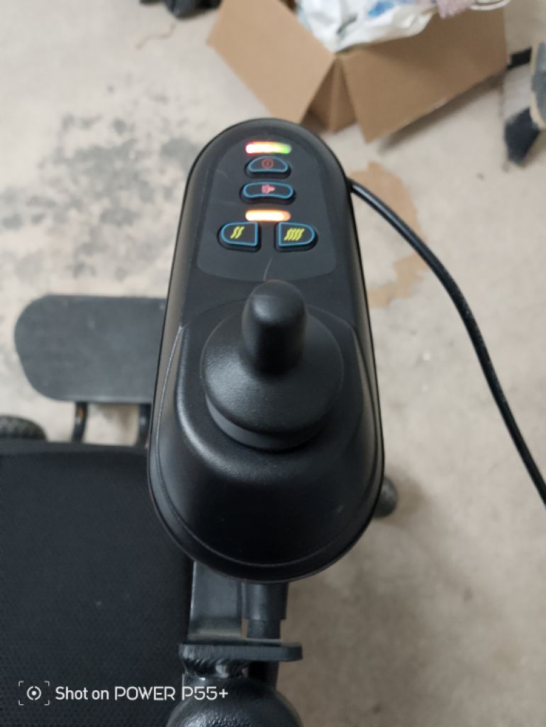 Orthopaedischer Rollstuhl elektrisch