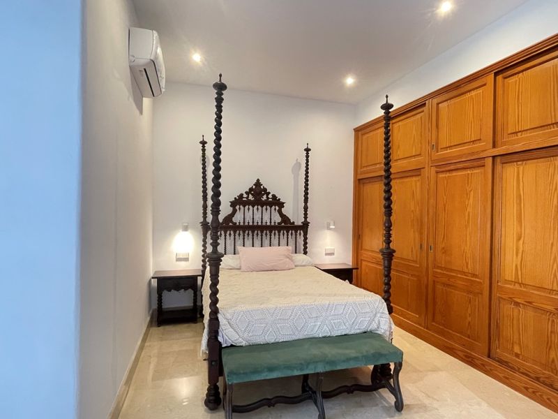 PALMA - Repräsentative große Wohnung 195 qm mit Garten 160 qm , Terrassen 50 qm im Herzen von Palma.