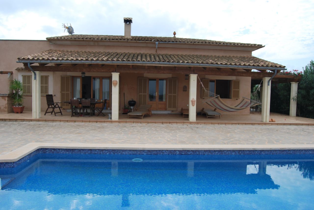 Ground-floor finca with AC; pool and beautiful view -- Santanyi - Campos -- F 152