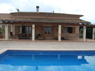 Ground-floor finca with AC; pool and beautiful view -- Santanyi - Campos -- F 152