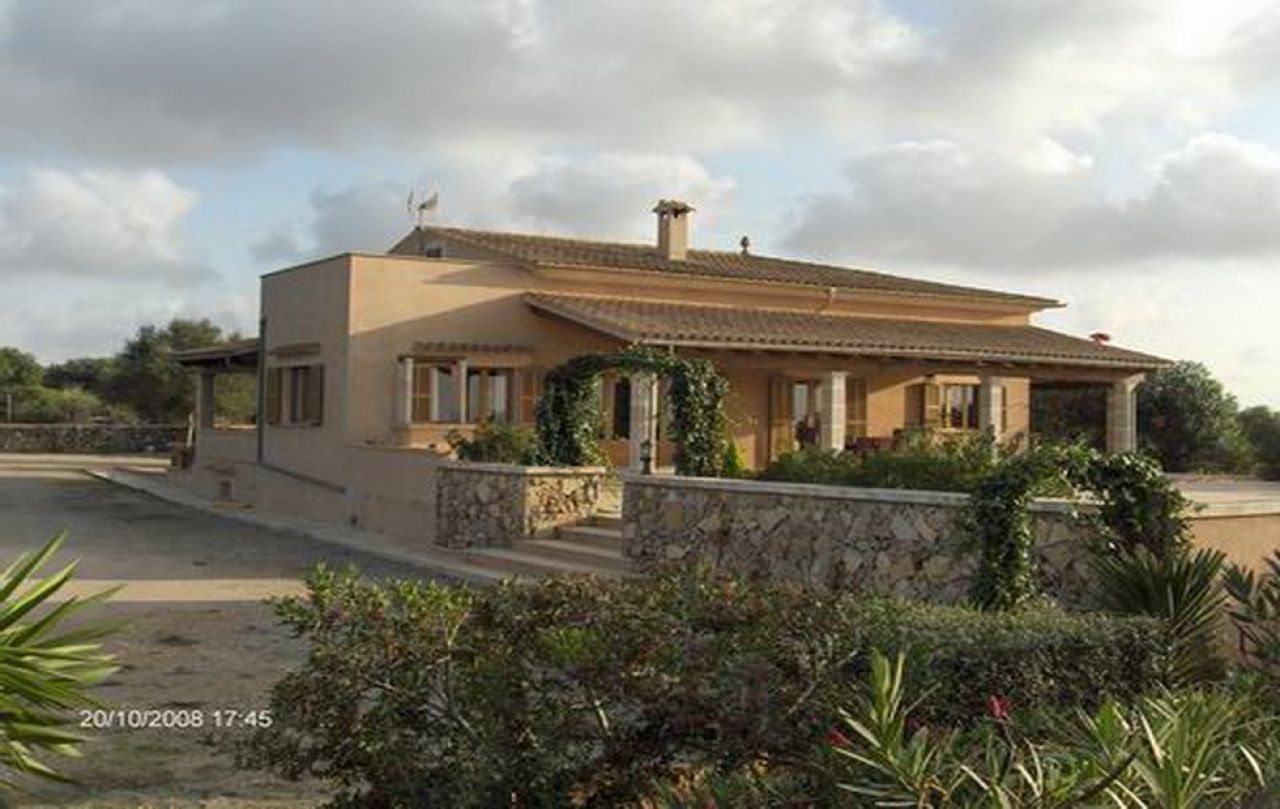 Ground-floor finca with AC; pool and beautiful view -- Santanyi - Campos -- F 152