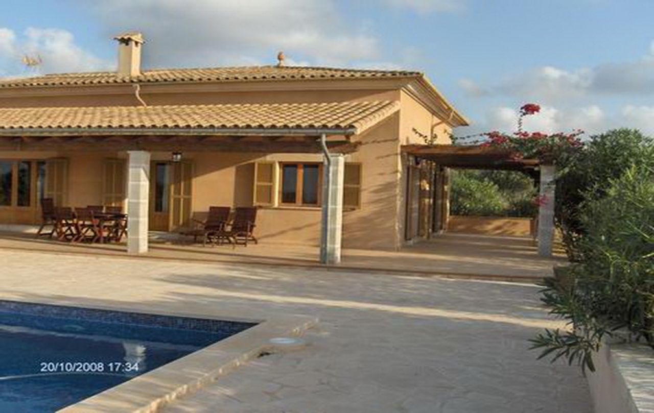 Ground-floor finca with AC; pool and beautiful view -- Santanyi - Campos -- F 152