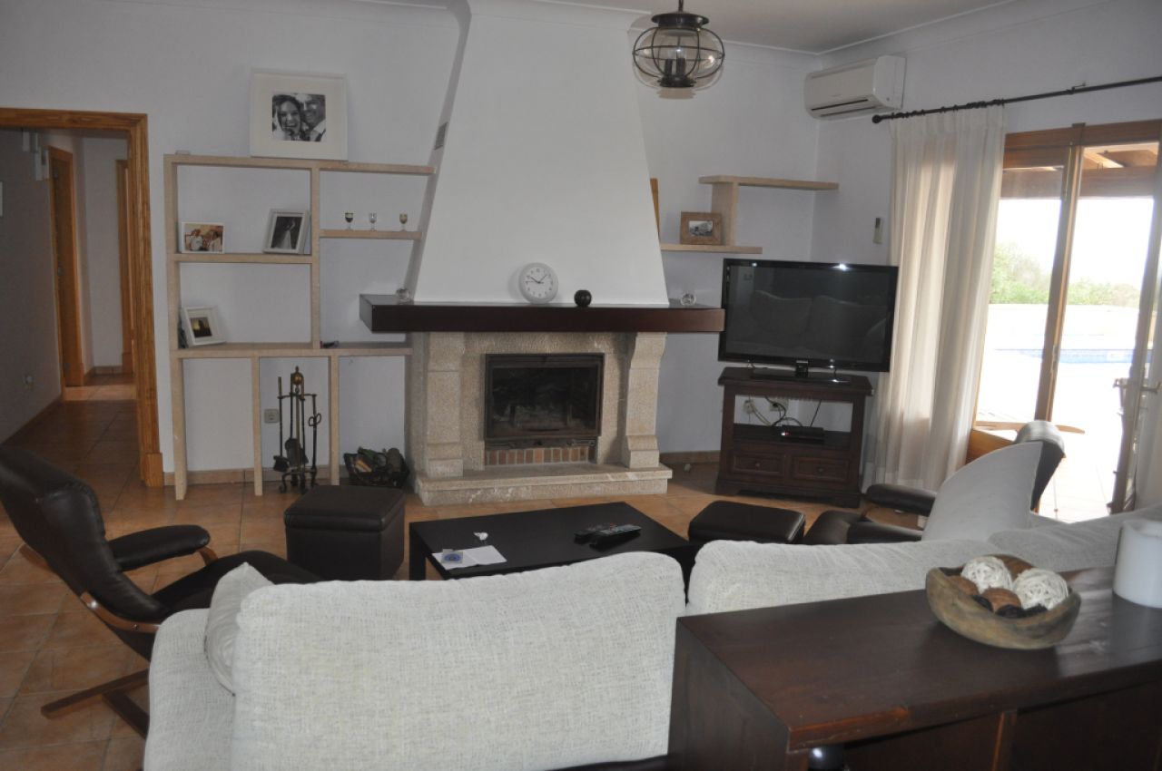 Ground-floor finca with AC; pool and beautiful view -- Santanyi - Campos -- F 152