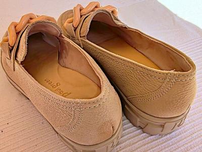 Paul Green Slipper aus Leder mit einer klobigen Kette, Gr. 38, seher guter Zustand