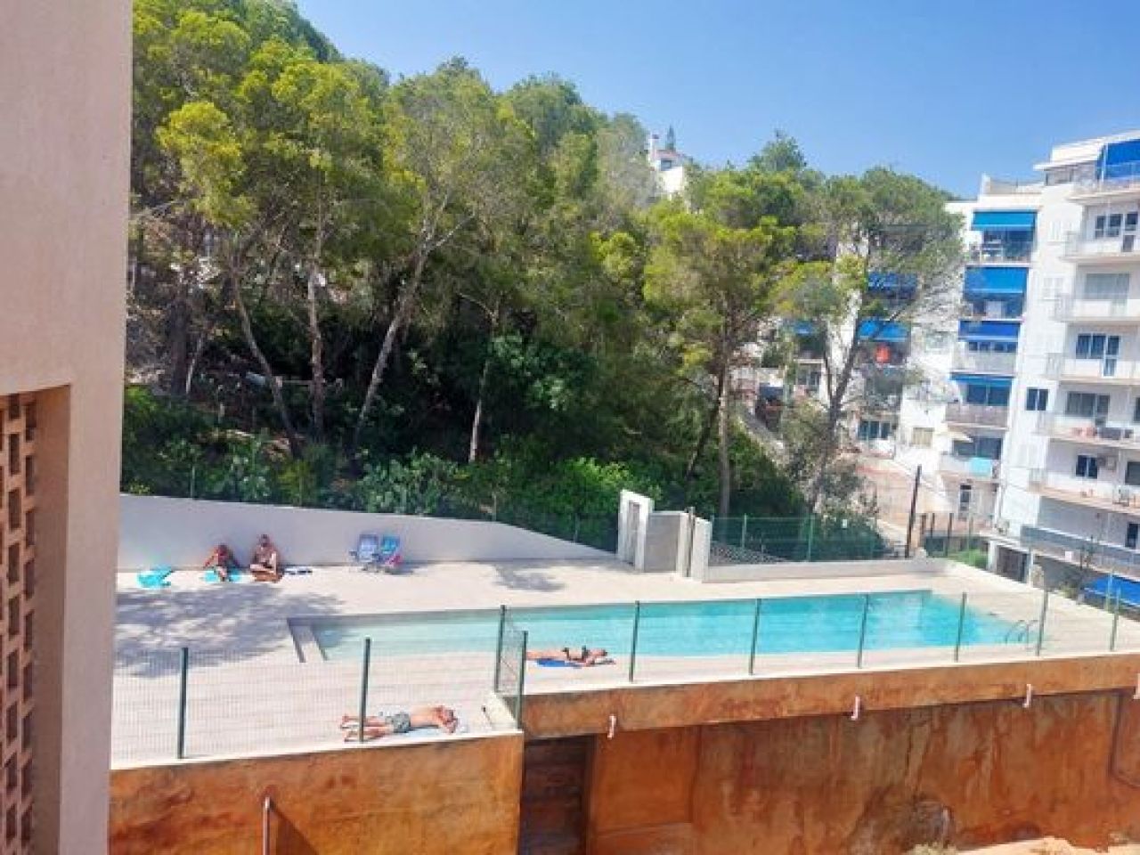 Ático en Santa Ponsa con amplia terraza y vistas a toda la bahía
