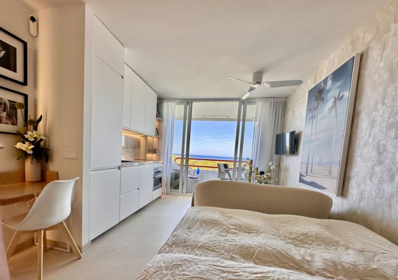 Penthouse-Studio mit freiem Meerblick | kernsaniert | SW-Balkon | nur 67 € NK