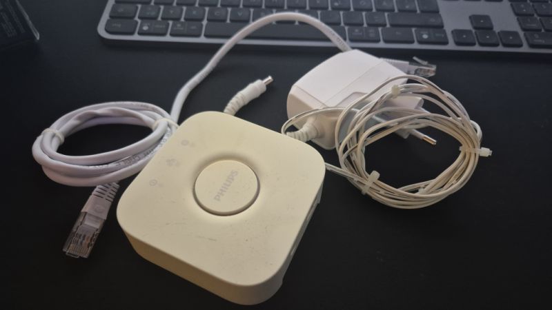 Philips Hue Bridge standard control for Hue lighting systems