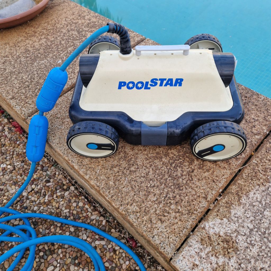 Robot de piscina para piscina de hasta 18m2