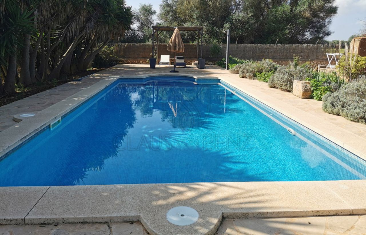 PORRERES: Encantadora propiedad rural con licencia de alquiler vacacional (ETV), pozo y viñas