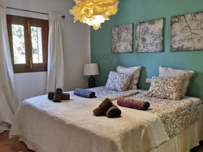 PORRERES: Encantadora propiedad rural con licencia de alquiler vacacional (ETV), pozo y viñas