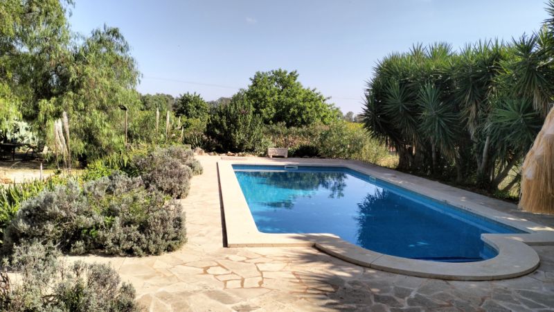 PORRERES: Encantadora propiedad rural con licencia de alquiler vacacional (ETV), pozo y viñas