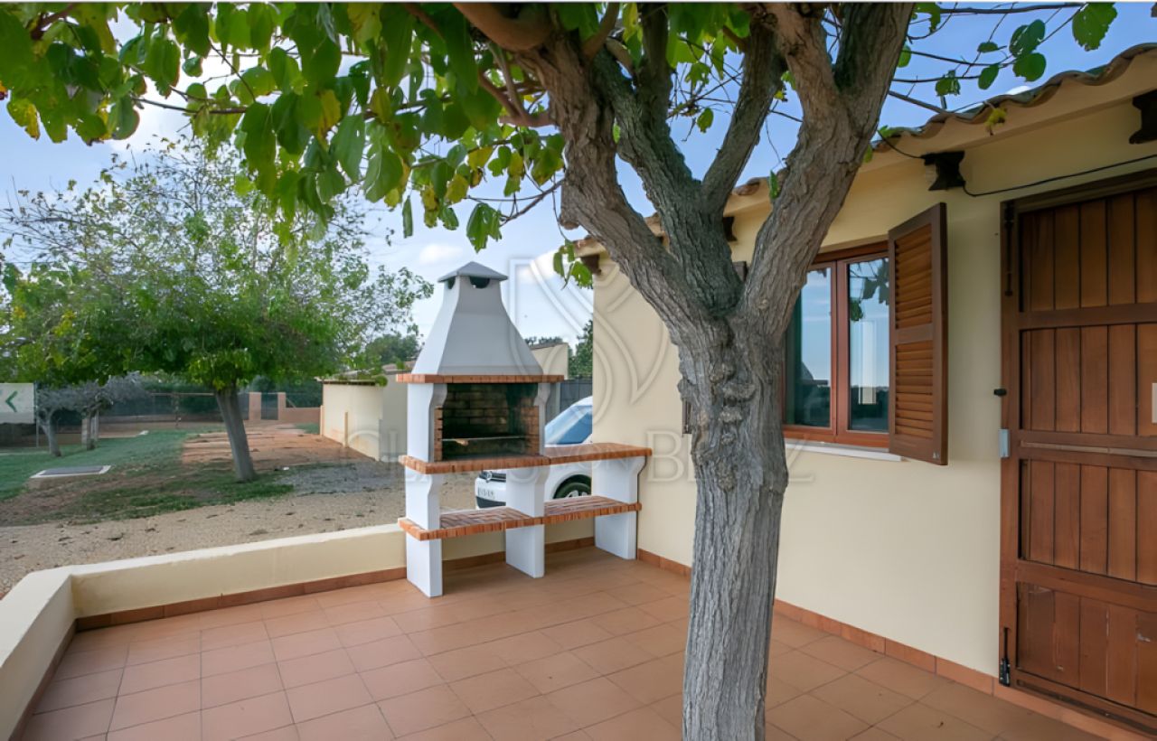 PORTOCRISTO: Finca rural cuidada con licencia de alquiler vacacional para 8 personas (solo venta)