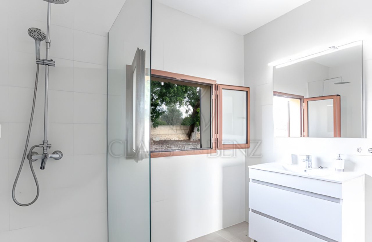 PORTOCRISTO: Finca rural cuidada con licencia de alquiler vacacional para 8 personas (solo venta)