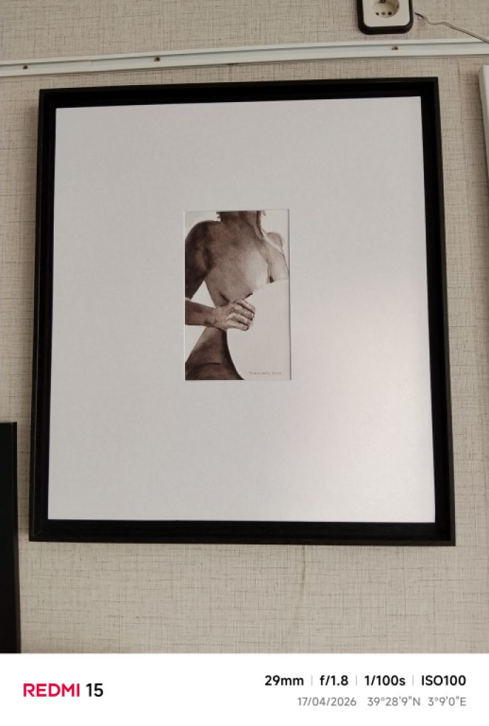 Retrato de mujer con paspartout y marco con crista