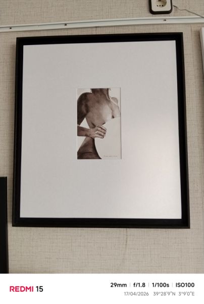 Retrato de mujer con paspartout y marco con crista