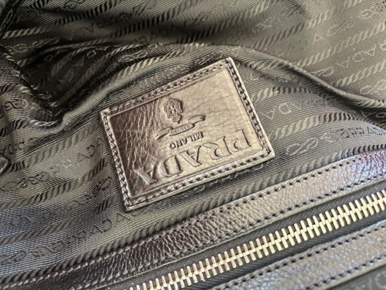 Bolso bandolera de piel PRADA