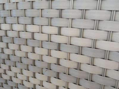 Sofá de ratán para exterior — sofá en buen estado, 2 plazas