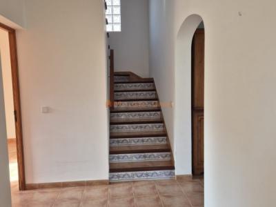 Reihenhaus-Chalet im Wohngebiet von Cala Mandia