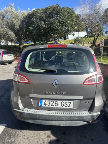 Renault Scenic Grande con nueva inspección (TÜV)