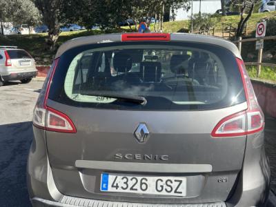 Renault Scenic Grande con nueva inspección (TÜV)