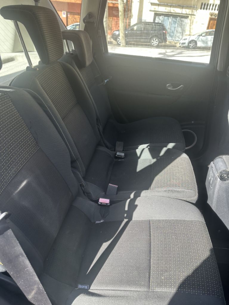 Renault Scenic Grande con nueva inspección (TÜV)